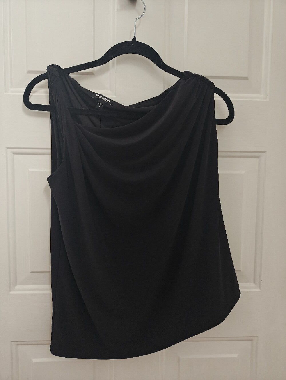Express Women's Black One-Shoulder Twisted Top-Size small